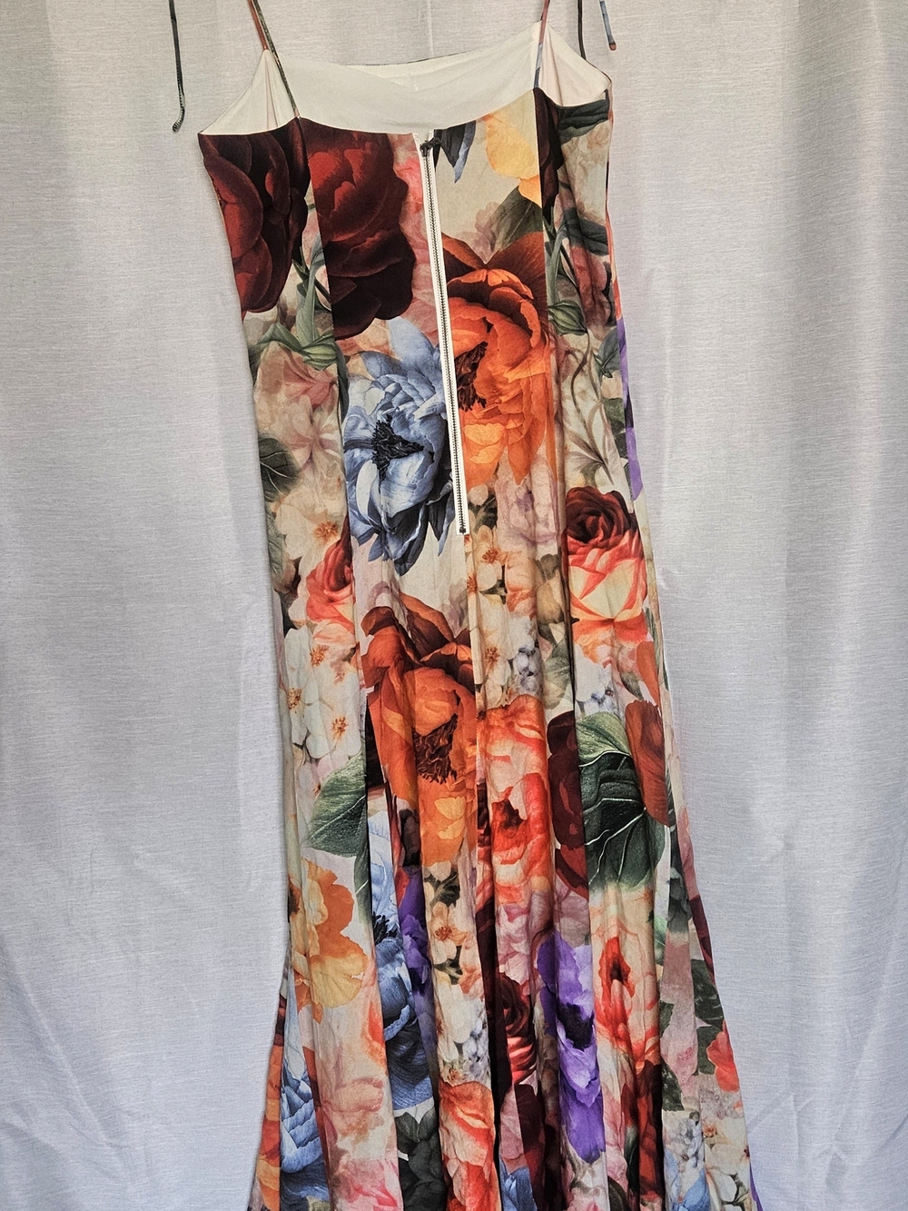 Alice + Olivia Jeanette Pleated Floral-Print Crepe de Chine Midi Dress Size 4 - Picture 7 of 9